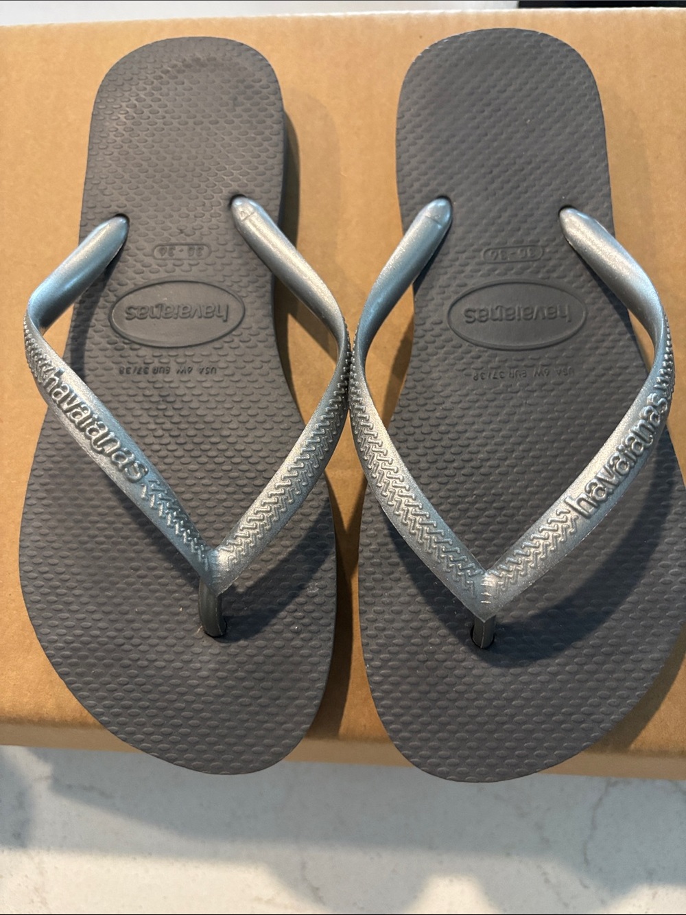 Havaianas Flip Flops Gray with Metallic Silver Straps
